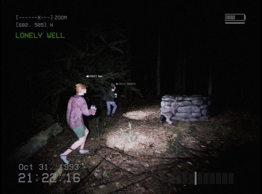 Players exploring a dark forest in DON'T SCREAM TOGETHER, a cooperative horror game.