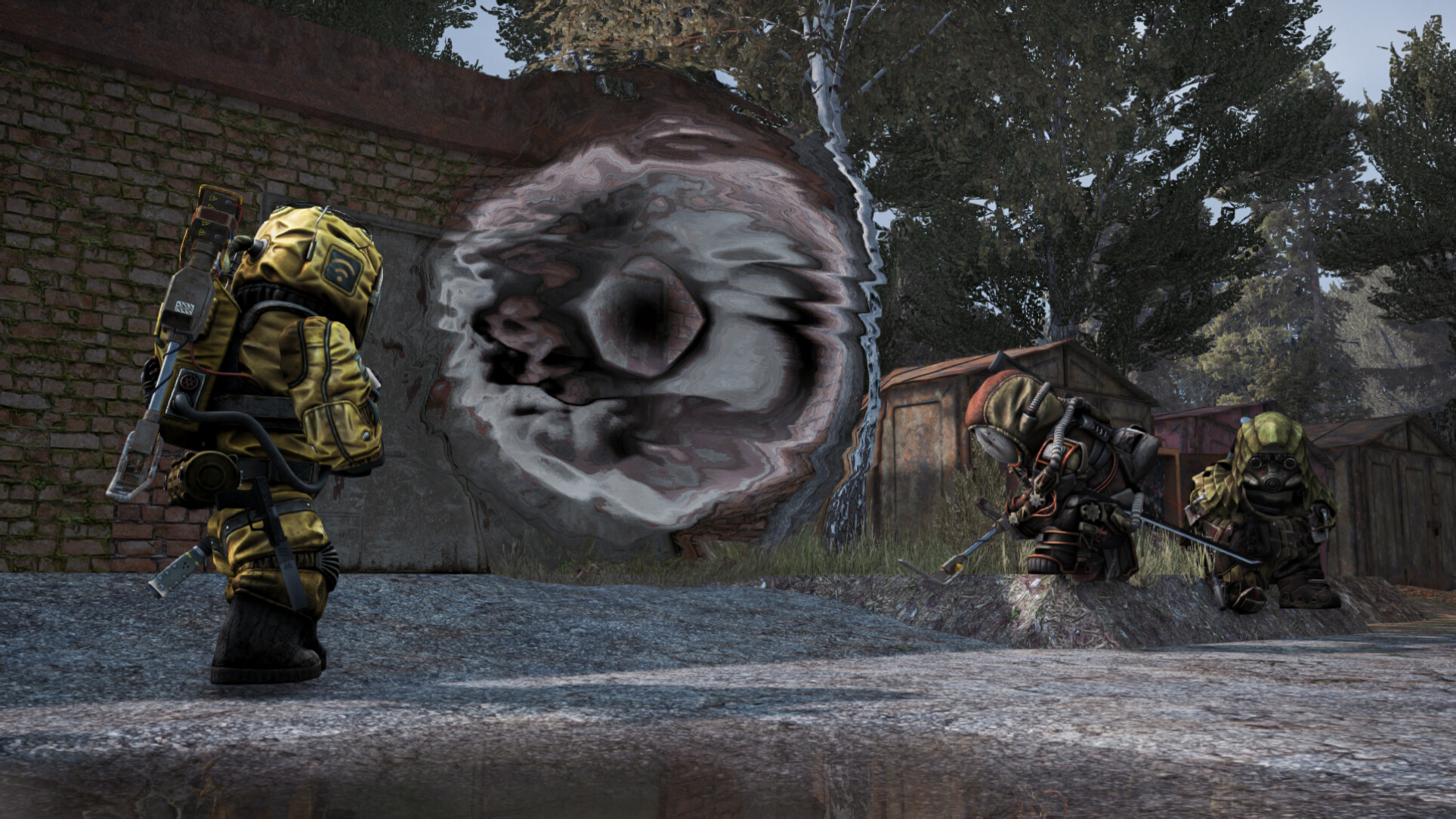 Players encountering a mysterious portal in STALCRAFT: X game environment.